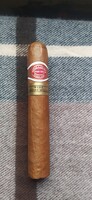 Romeo y Julieta Wide Churchills Kubai Szivar Eladó