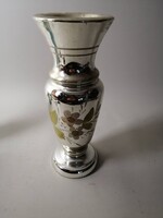 NAGYMÉRETŰ SZAKÍTOTT, FONCSOROZOTT HUTAÜVEG VÁZA 29,5 CM