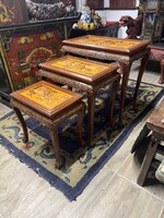 Régi kínai dúsan faragott jelenetes asztal szett, keleti, ázsiai, japán, indiai