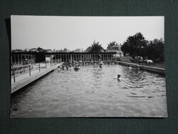 Képeslap,Lipót,Gyógyfürdő,strand,medence látkép,részlet, 1985-