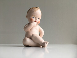 Biszkvit porcelán baba, 1900 körül.