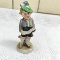 Porcelán olvasó fiú eladó!