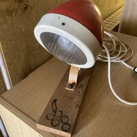 Retro asztali lámpa faragott fa talpazaton - Működik!