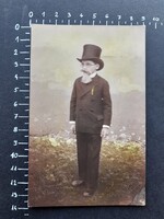Antik képeslap, fotó, üdvőzlőlap, jelmezbe öltöztetett kisfiú, színezett fotólap
