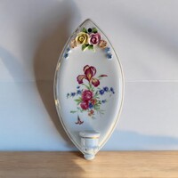 Ritka 1910 körüli Capodimonte körüli porcelán fai gyertyatartó, plasztikus virágos díszítéssel