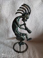 Fém gyertyatartó kürtös figurával