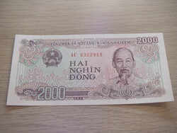 2000     Dong     1988   Vietnám