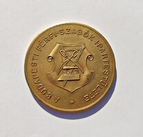 A Budapesti férfi-szabók ipartestülete, emlékérem, dobozában