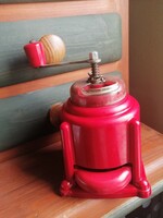 Retro piros bakelit kávé daráló