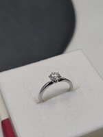 Fehérarany 18k szoliter gyémánt gyűrű 0,51ct F-vs1 certivel