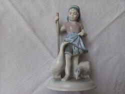 Metzler és Ortloff porcelán, bájos lányka libákkal