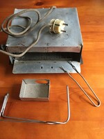 Igazi Retro kenyérpirító, melegszendvics sütő tartozékaival