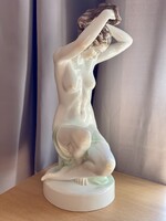 Lux Elek Fésülködő nő 55cm