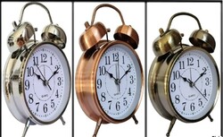 Retro Vintage Ébresztőóra Felhúzható 3 Színben: Ezüst Réz Bronz. Új/Bontatlan Csomagolt Termék.