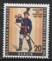 Postatiszta Berlin 1063 Mi 176    1,20 Euró