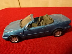 WELLY márkájú MERCEDES - BENZ típusú makett, lendkerekes autó, hossza 11,5 cm. Jókai