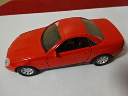 WELLY márkájú MERCEDES - BENZ típusú makett, lendkerekes autó, hossza 11,5 cm. Jókai