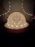 Különleges litofán porcelán mécsestartó bájos szívekkel