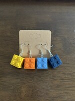 Vegyes színű lego fülbevalók