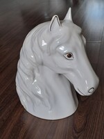Porcelán ló szobor 27 cm.