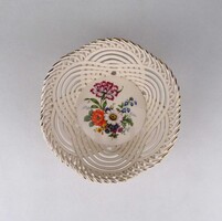 1U936 Régi virágmintás, aranyozott, áttört fonatos porcelán kosár 15 cm