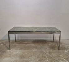 Zöld márványlapos krómlábú dohányzóasztal, vintage, mcm, századközepi design