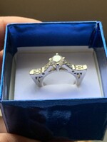 Egyedi ezüst gyűrű cirkóniákkal