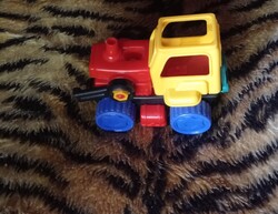Retró kis traktor. Tolólap hiányzik.