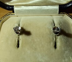 14 kt fehérarany 0,14 ct brill köves fülbevaló