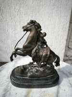 Antik Lófékező lovas Bronz szobor, Szignàlt : Kolzsvàry lovàt fékező ,màrvàny talpon
