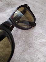 Női napszemüveg  - sötét keretben