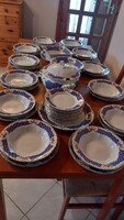 Zsolnay Marie Antoinette 12 személyes új àllapoban eladó