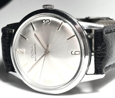 Ezüst számlapos jumbo doxa, hibátlan lappal, pontos működéssel! Átmérő:36.65 mm k.n.