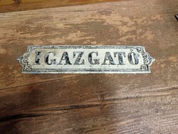 Iskolai ajtó tábla, 1920-as évek, nagy méretű öntött ón, vagy spiáter festett tábla IGAZGATÓ felirat