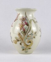 1U359 Ritka virágmintás, aranyozott, vajszínű Zsolnay porcelán váza 13 cm