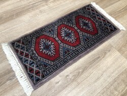 TEKKE - Pakisztáni kézi csomózású gyapjú PERZSA szőnyeg, 32 x 72 cm