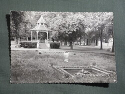 Képeslap,Nagykőrös,park,zenepavilon látkép,részlet,1962-