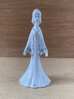 AQUINCUMI PORCELÁN LÁNY ARANY SZÍNŰ FESTETT RUHÁBAN 25 CM