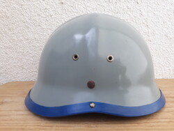 Retro Kiskőrösi tűzoltó sisak