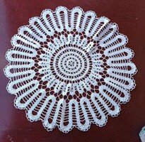Vintage fehér horgolt kör terítő