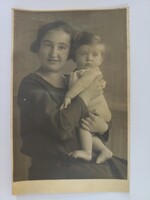Régi fotó-képeslap anya fiával Kolos fényképészti műterem Pécs 1924-ből