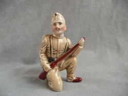 Régi porcelán persely 1.vh. világháborús magyar katona porcelán figura persely háborús emlék
