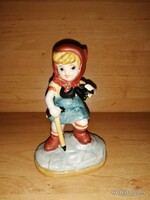 Hummel jellegű kislány porcelán figura - 11 cm (po-2)