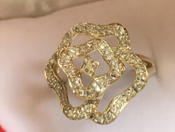Rengeteg szikrázó  0.41ct gyémánttal 14 kr.arany gyűrű.Igazolással