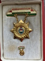 Mezőgazdaság Kiváló Dolgozója kitüntetés miniatűrrel saját dobozában