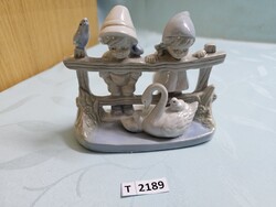 T2189 GDR gyerekek hattyúkkal