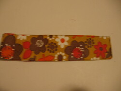 Retro hippi Flower Power virág mintás nűanyag  tolltartó , körömreszelő tartó