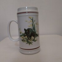 Vadászjelenetes Hollóházi porcelán korsó
