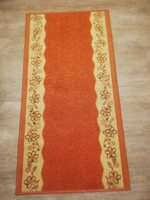 Sötét narancs futószőnyeg 67 X 130 cm