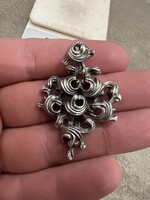 Barok stílusú vintage ezüst medál